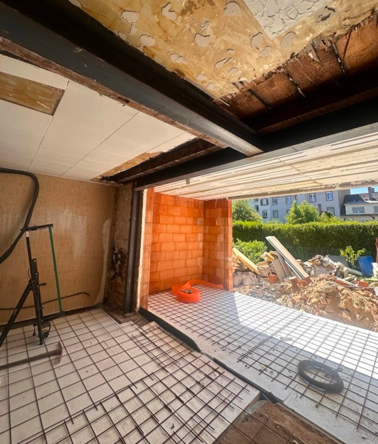 Renforcement de plancher par poutres métalliques, rénovation à Strasbourg, étude France Ingénieurs